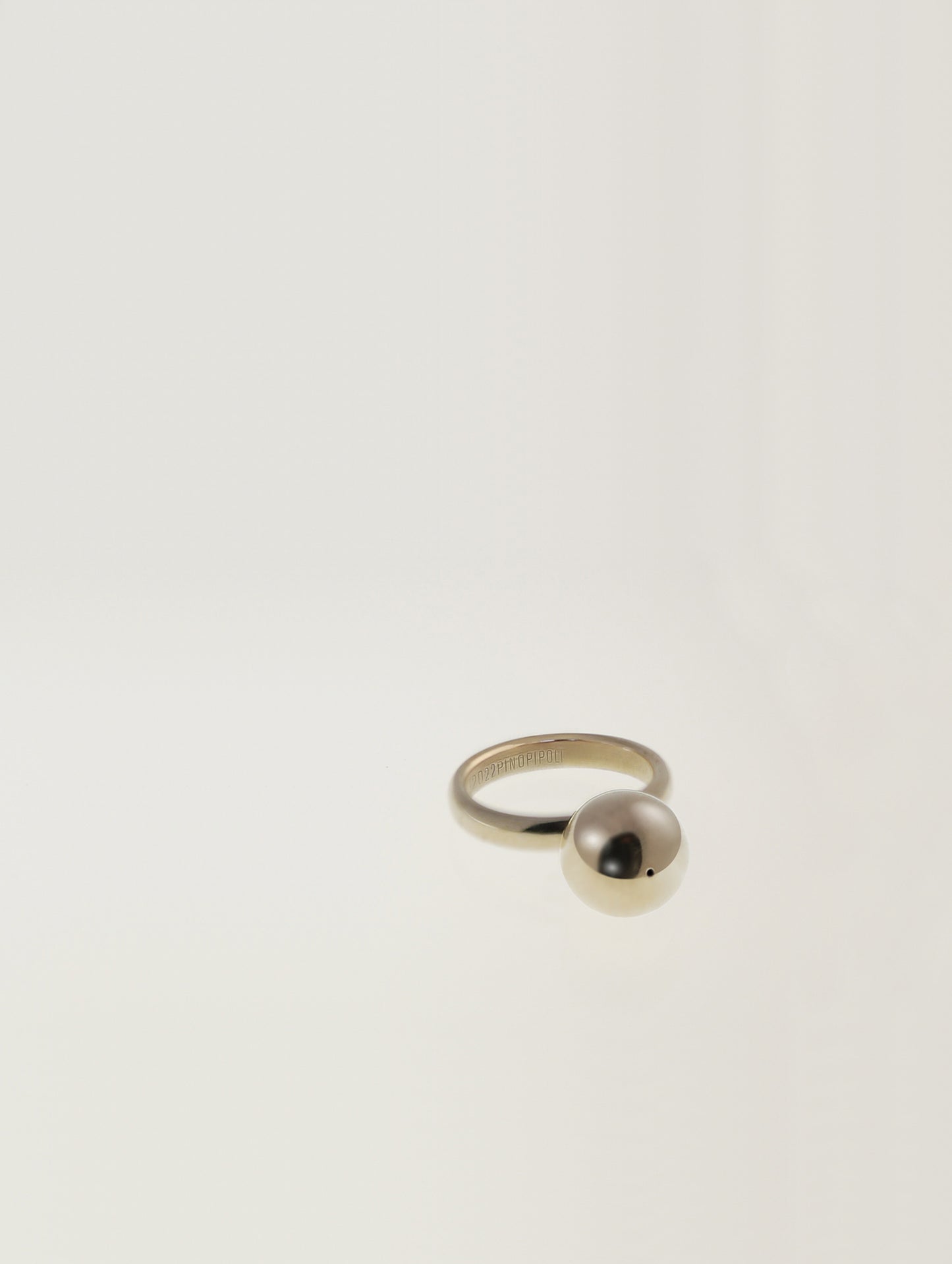 Rosé bronze Ring with small sphere